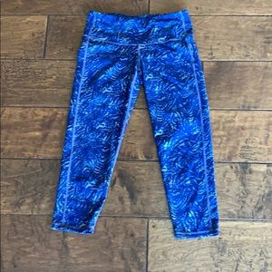 Athleta cropped leggings.